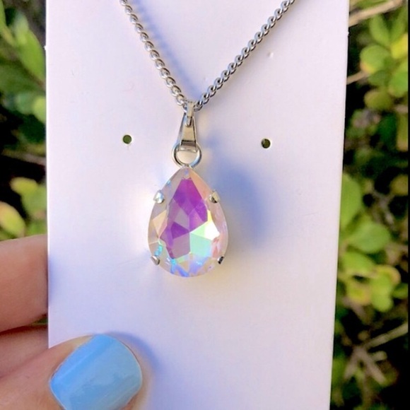 White Aurora Borealis Unicorn 🦄 Crystal Drop Necklace - Picture 2 of 5